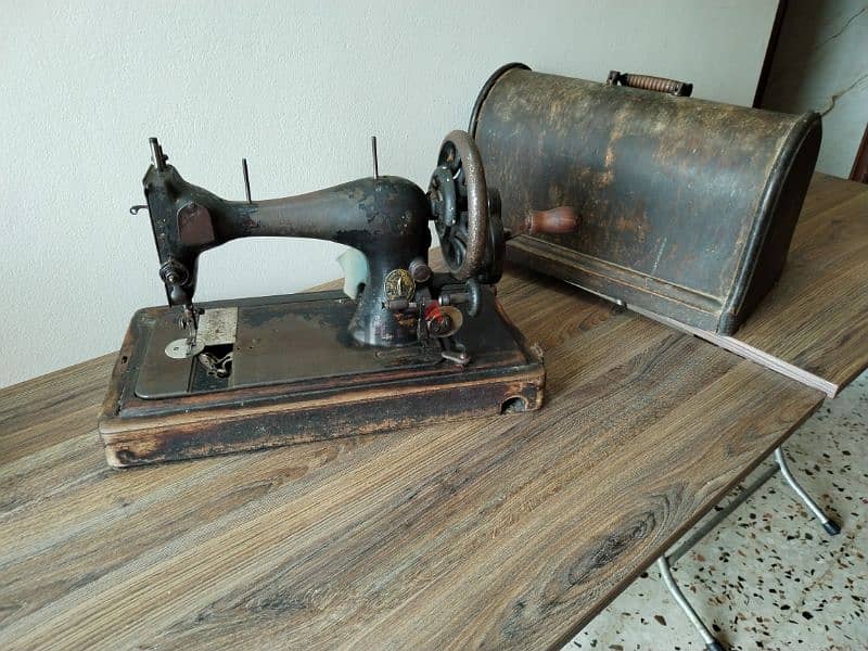 old Singer sewing machine 0