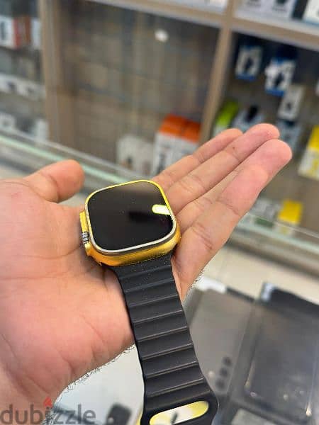 super clean used apple watch s8 ultra 
battery health:100% 1