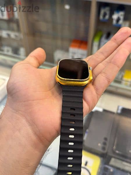 super clean used apple watch s8 ultra 
battery health:100% 3