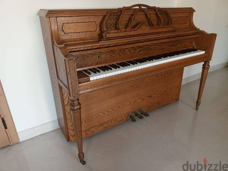 Piano Stainberg 10