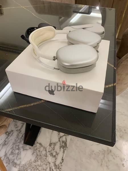 Apple Airpods Max white with box/covers/stand 2