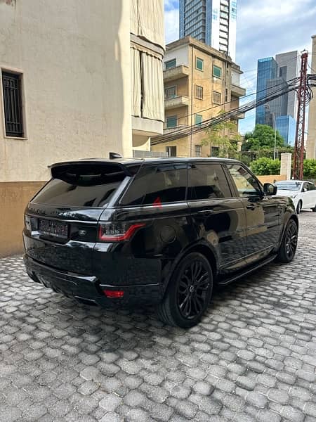 Range Rover Sport V8 Dynamic 2019 black on basket (clean carfax) 4