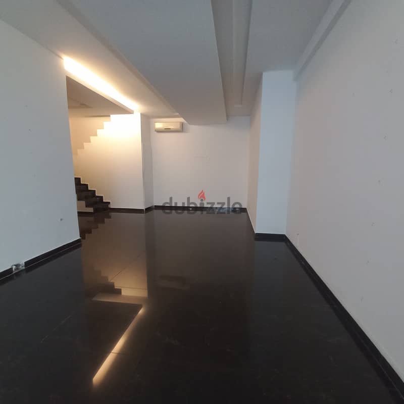 Shop with mezzanine in Zalka Street for rent 5