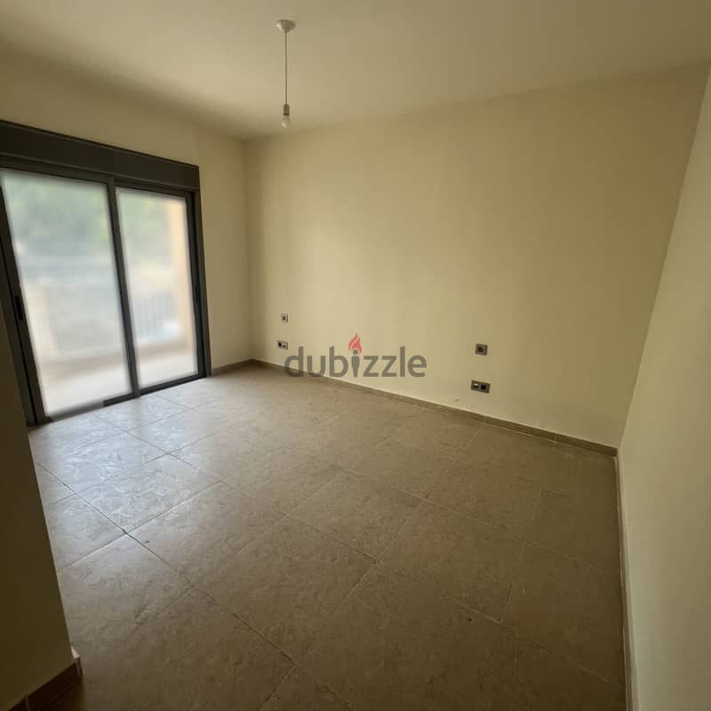 Apartment for sale in Mazraat Yachouh شقة للبيع في مزرعة يشوع 2