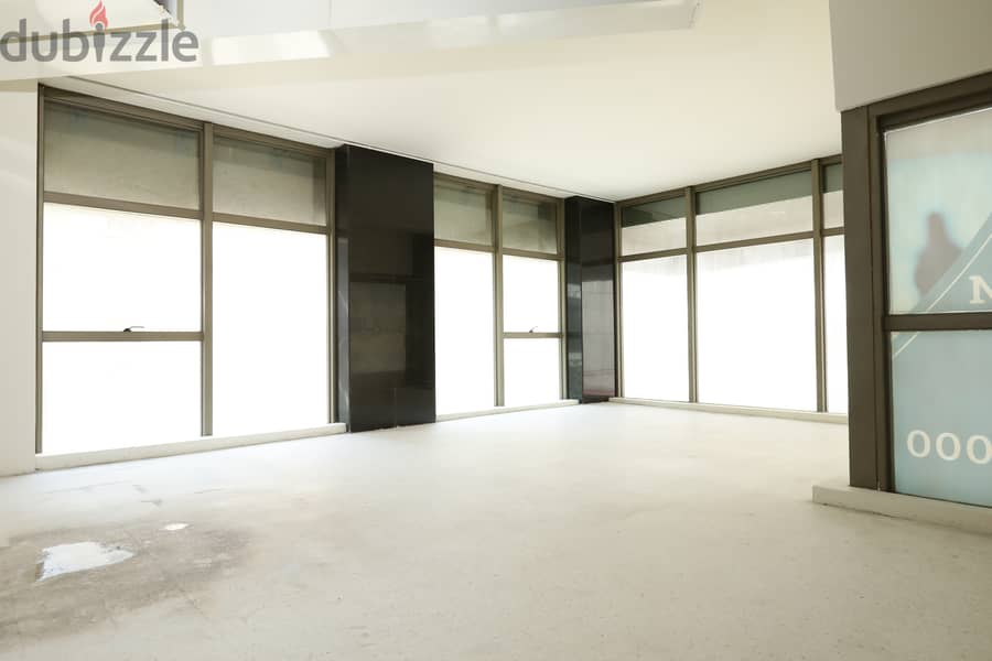 Showroom for sale in Achrafieh صالة عرض للبيع في الأشرفية 7