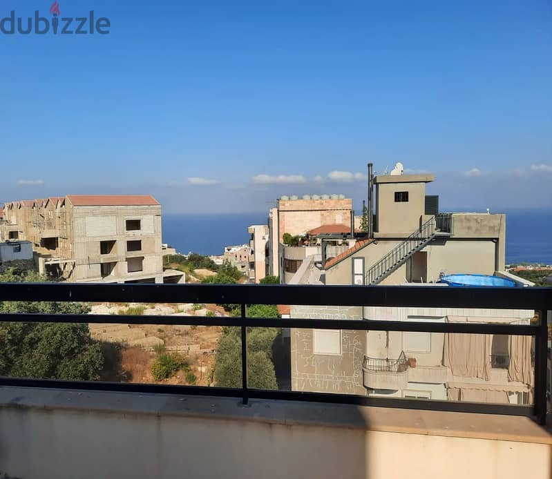 Building with Sea View for Sale in Bouar 1