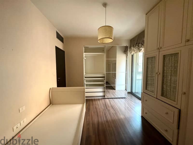 Spacious 225m² Apartment for Sale in Clemenceau 8