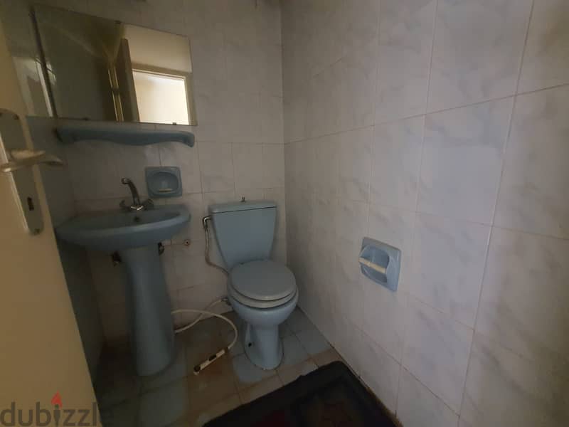 Apartment for sale in Salim slam شقة للبيع ب سليم سلام 9