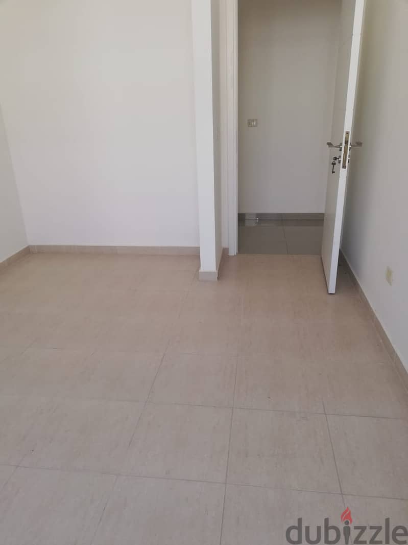 Apartment for sale in Betchay شقة للبيع في بطشاي 4