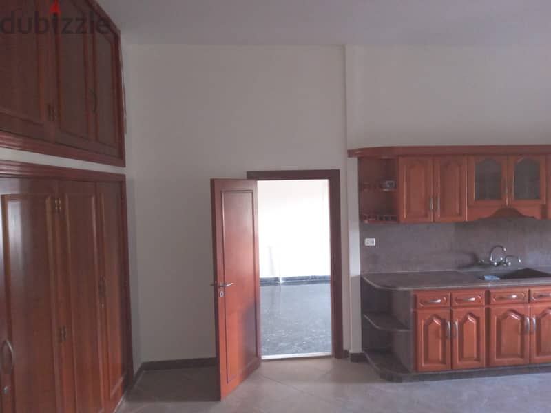 LARGE GROUND FLOOR FLAT IN THE MOUNTAIN OF DEDDEH 11