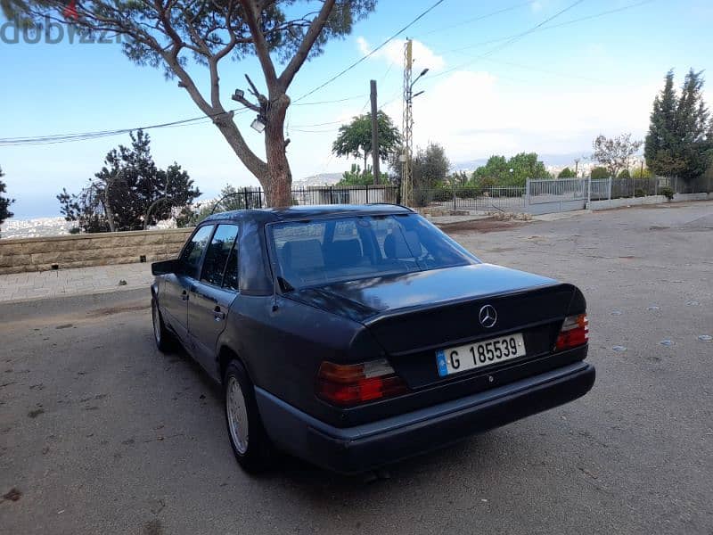 Mercedes-Benz E-Class 1988 2