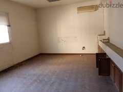 320 Sqm | Depot for rent in Hazmieh 0