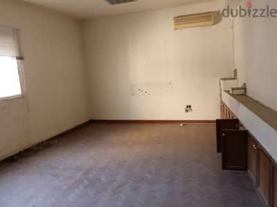 320 Sqm | Depot for rent in Hazmieh