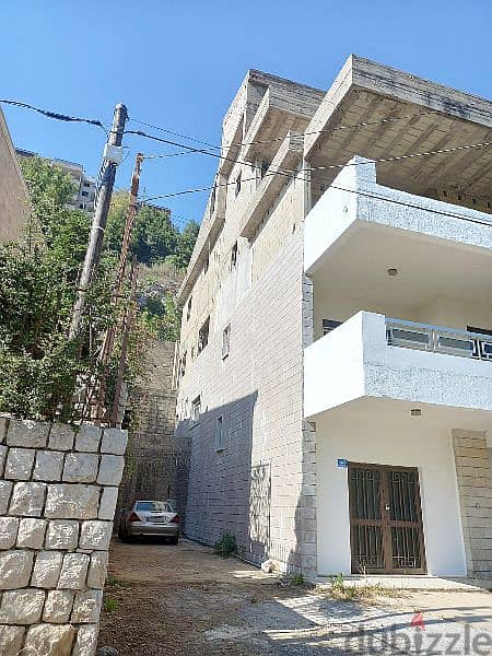 Building for sale in Aachkout, Kesserwan 1