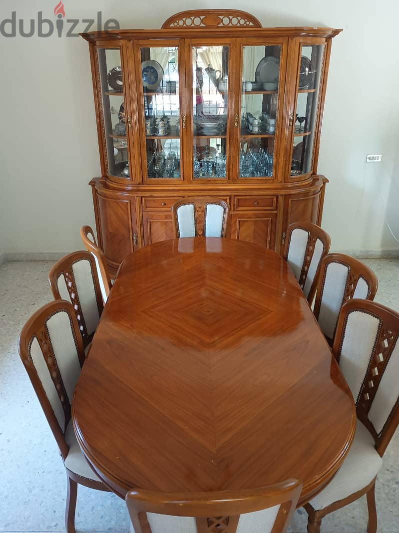 Dinning room, very good condition 5