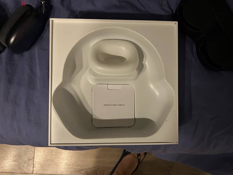 Apple AirPods Max Excellent Condition 19