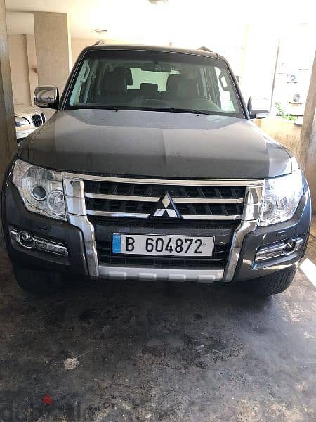 Mitsubishi Montero 2018 0