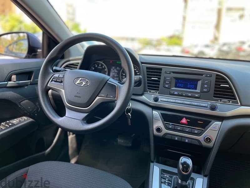 HYUNDAI ELANTRA 2019 (company source)(still like factory) 5