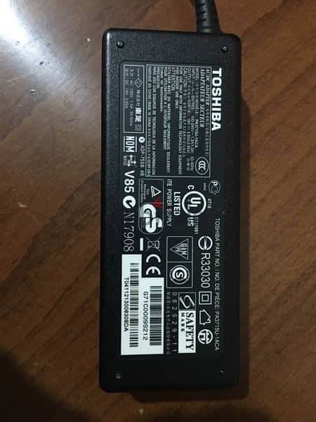 toshiba pc original charger 1