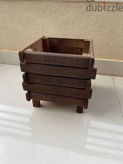 Wooden flower pots