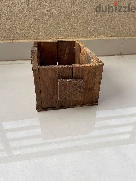 wooden flower pot 0