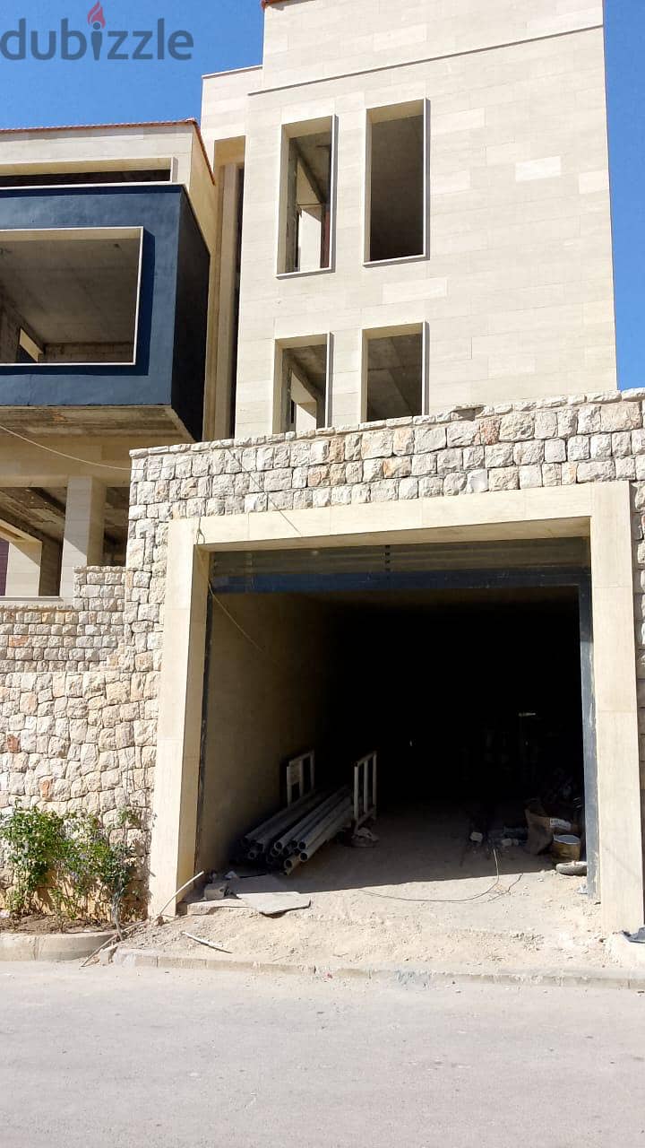 Villa for sale above Rmayleh فيلا للبيع فوق الرميلة 1