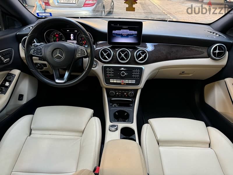 Mercedes-Benz CLA 250 2018 CLEAN CARFAX 9