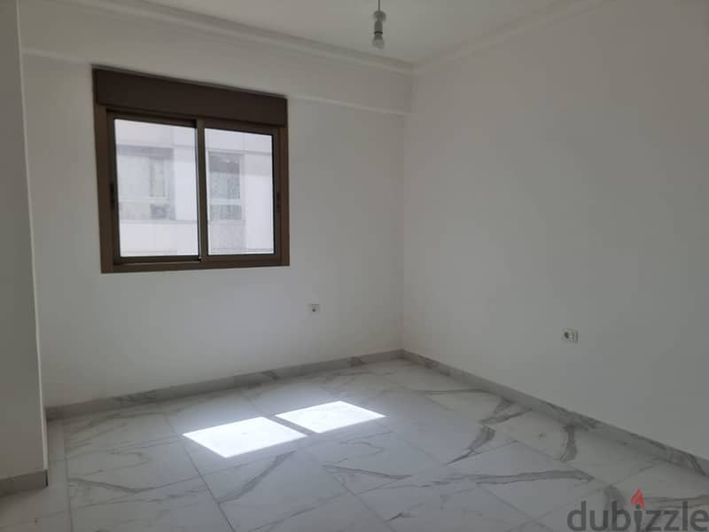 140 SQM Apartment For Sale In Achrafieh شقة للبيع في الاشرفية #JZ98424 3