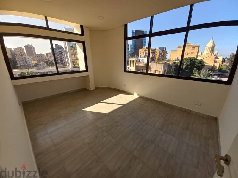 office for rent in Antelias -  مكتب للإيجار في انطلياس 1