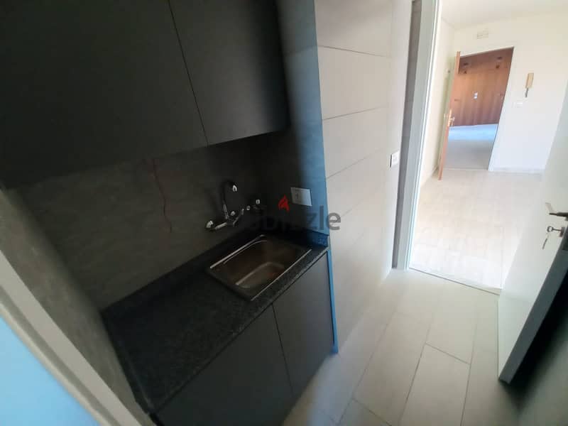 office for rent in Antelias -  مكتب للإيجار في انطلياس 2