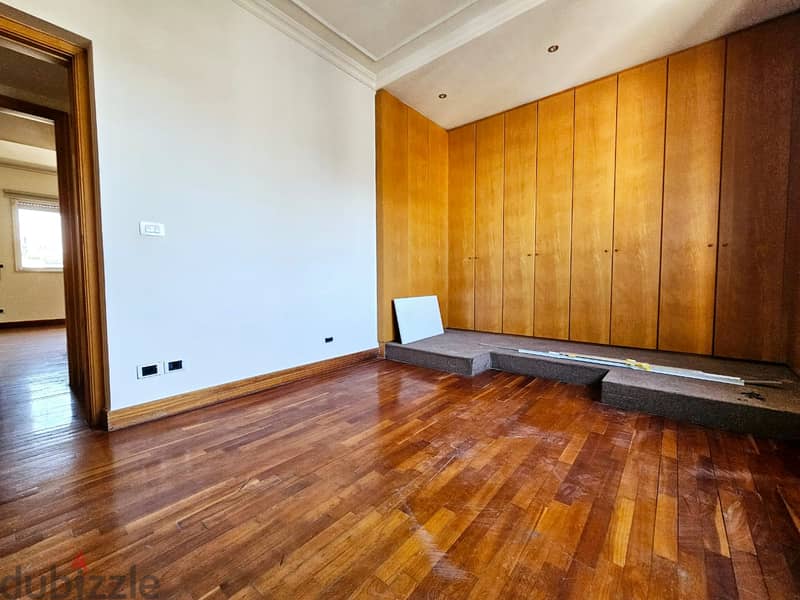 RA24-3644 Spacious Apartment 225m² in Verdun is now for rent 3