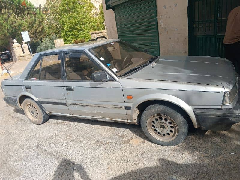 Nissan Bluebird 1989 2