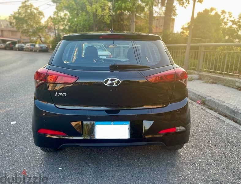 Hyundai I20 (company source)(no garage entrance) 3