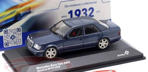 Mercedes E500 (W124) diecast car model 1;43.