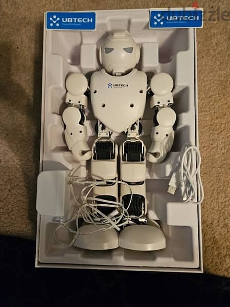 ubitech Alpha robot 1 pro 3