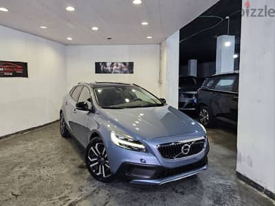 2018 Volvo V40 T4 AWD Cross Country Company Source &Maintenance 1Owner