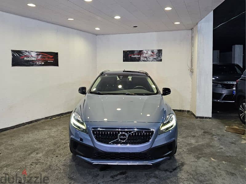 2018 Volvo V40 T4 AWD Cross Country Company Source &Maintenance 1Owner 1