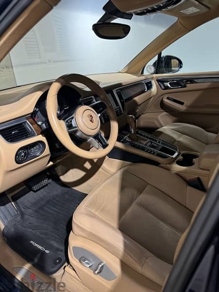 Porsche Macan 2015 company source with extended warranty 9