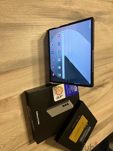 512 GB Samsung Z Fold 6 with warranty 4