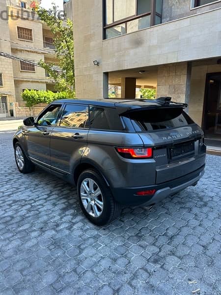 Range Rover Evoque 2016 gray on black (clean carfax) 3