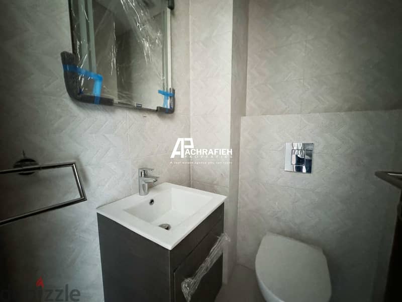 Apartment for Rent In Achrafieh - شقة للأجار في الأشرفية 6