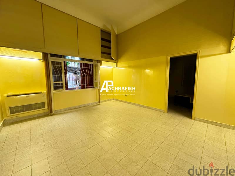 250 Sqm - Office For Rent in Achrafieh 4