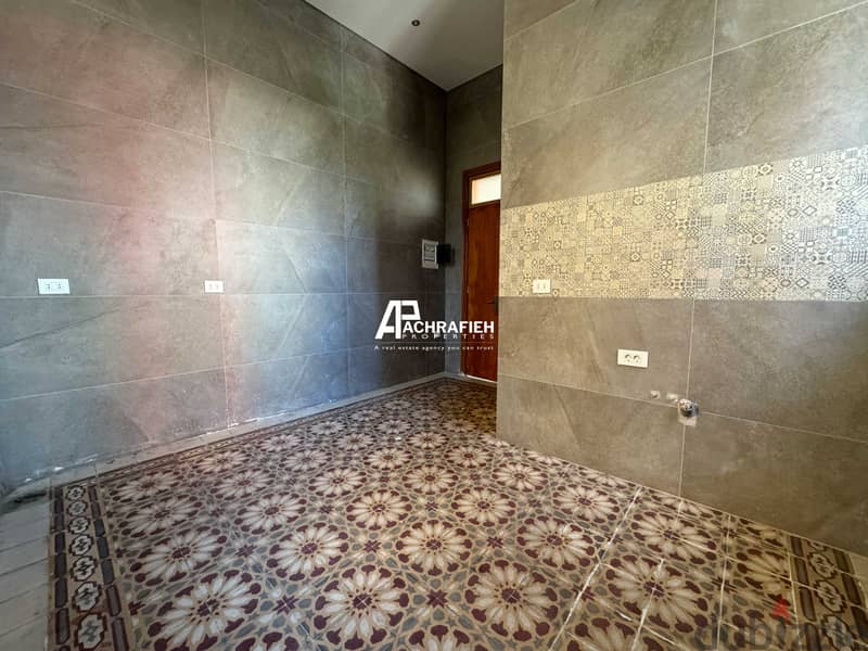 100 SQM - Office for Rent in Mar Mkhayel 11