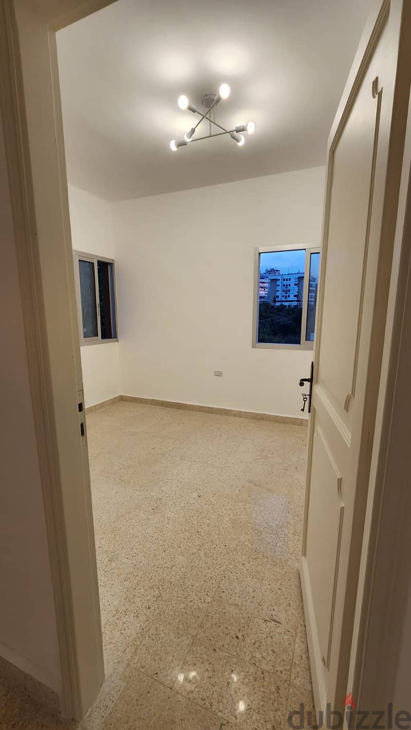 Apartment for rent in Dik El Mehdi -  شقة للايجار في ديك المهدي 4