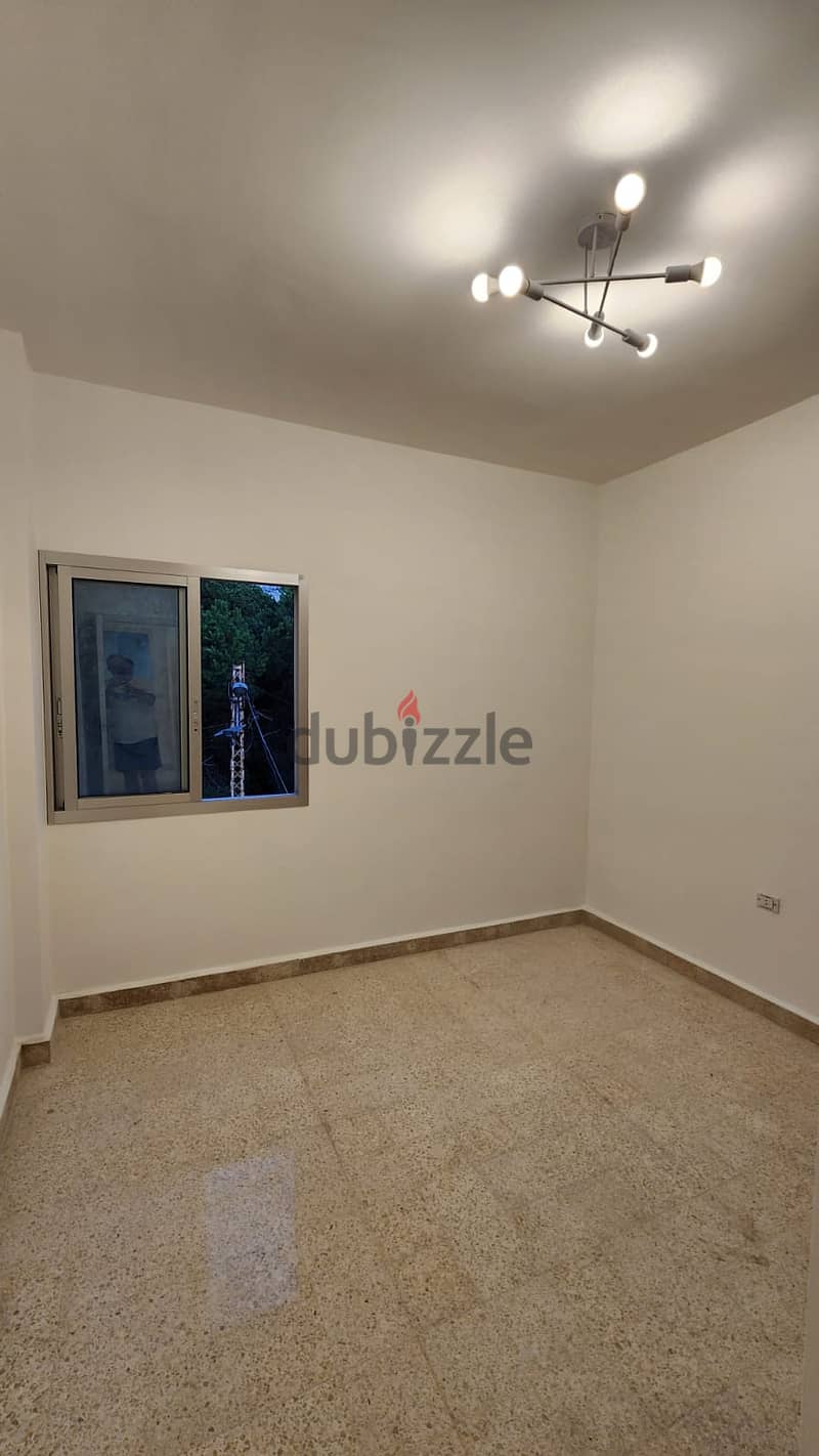 Apartment for rent in Dik El Mehdi -  شقة للايجار في ديك المهدي 7