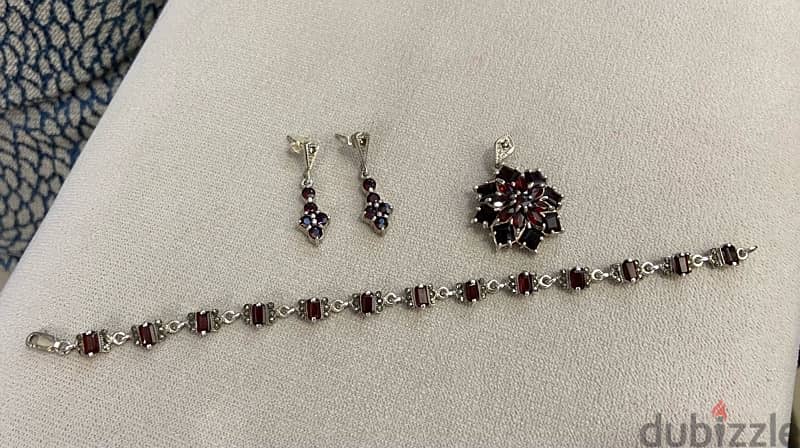 silver and grenat set 0