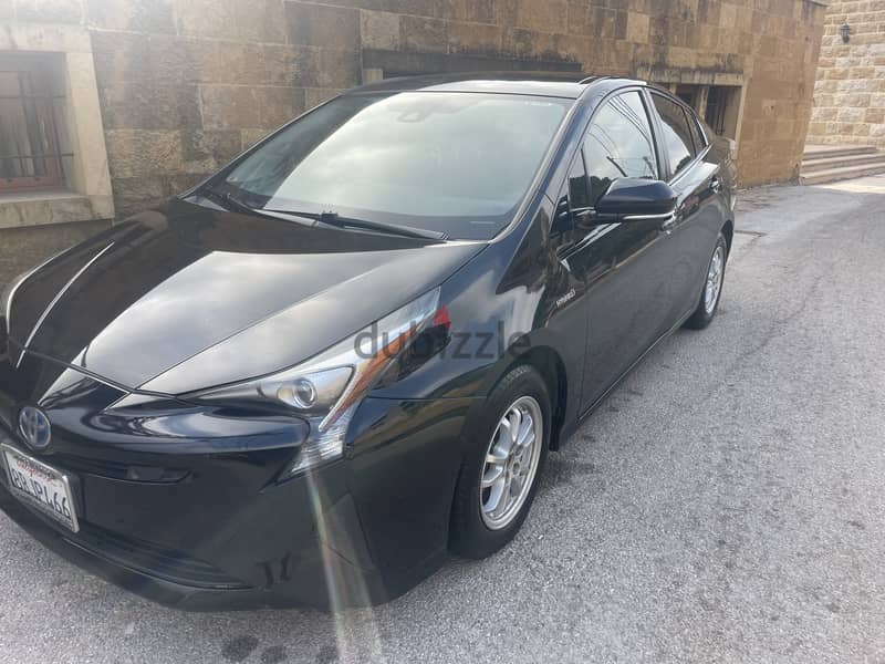 Toyota Prius 2017 1