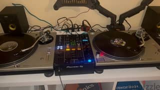 set of Cdj & technics turntables 0