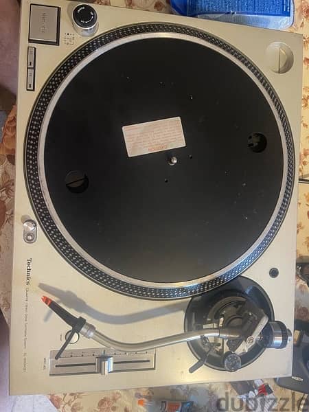 set of Cdj & technics turntables 4