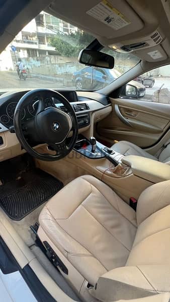 BMW 3-Series 328 2012 with special number 8